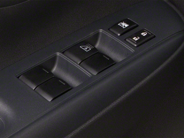 2012 Nissan Versa 1.6 SV