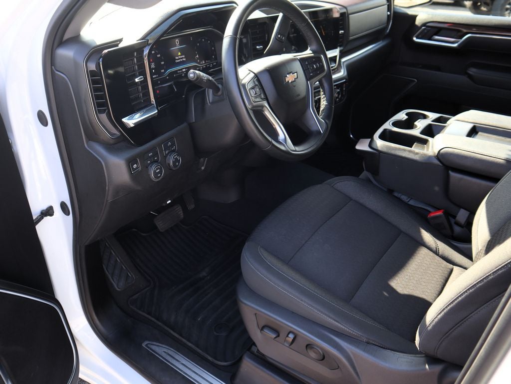 2025 Chevrolet Silverado 1500 LT LT1