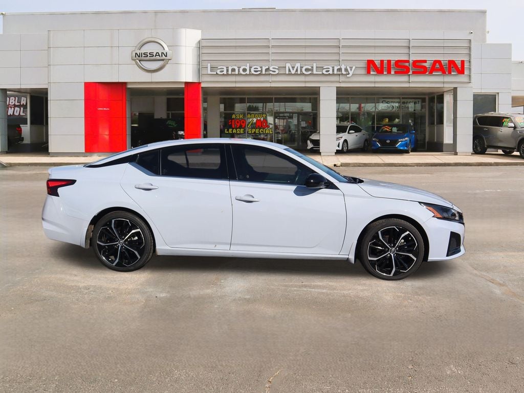 2023 Nissan Altima 2.5 SR