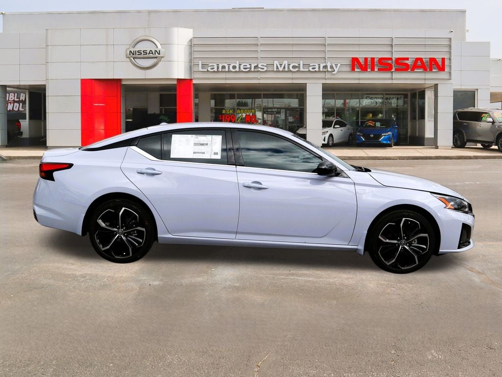 2025 Nissan Altima 2.5 SR