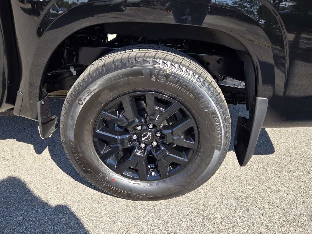 2027 Nissan Frontier SV