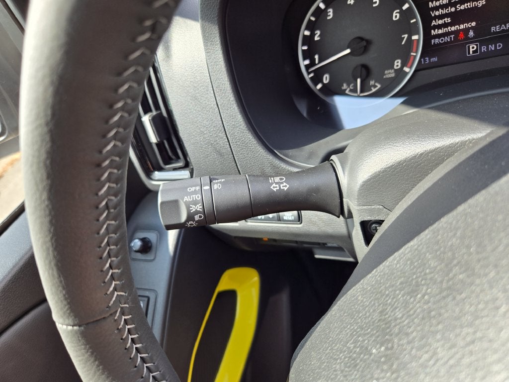 2027 Nissan Frontier SV