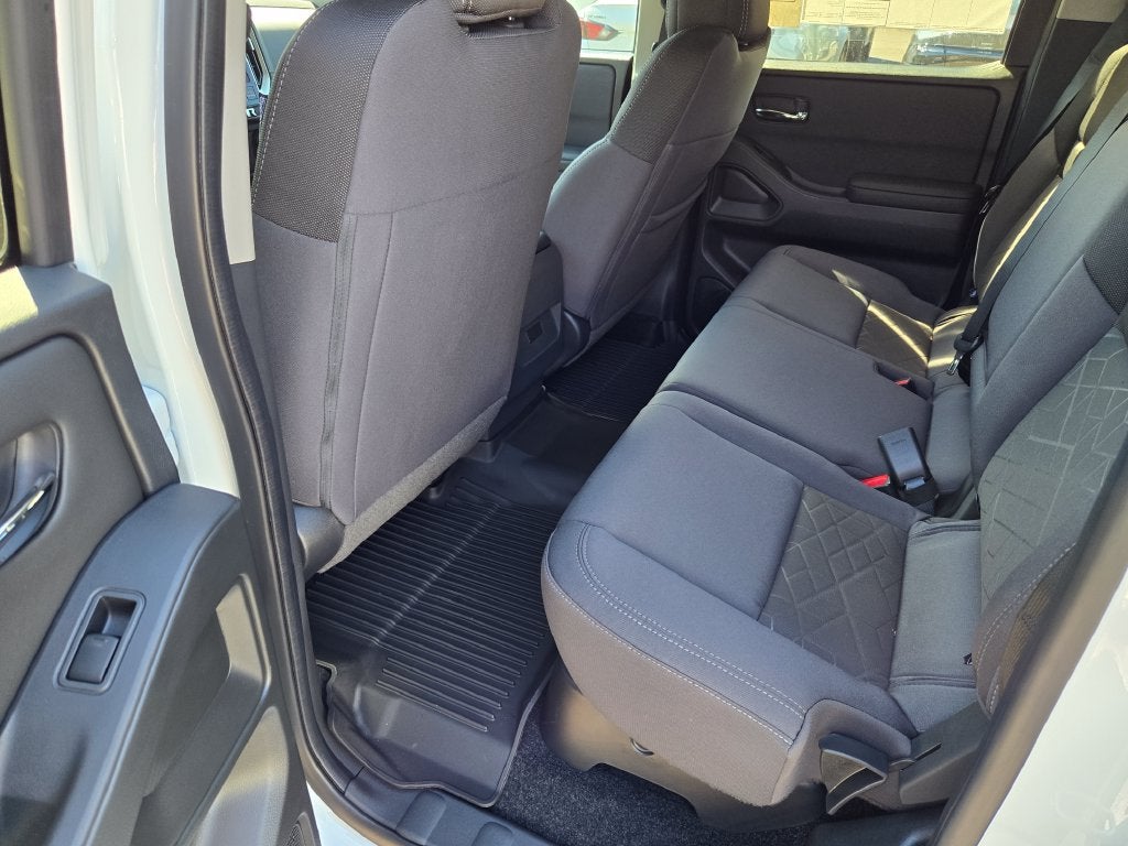 2027 Nissan Frontier SV