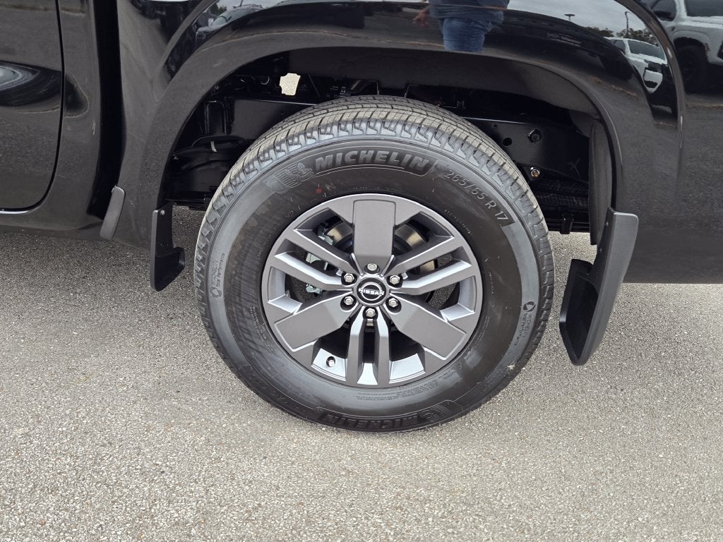 2027 Nissan Frontier SV