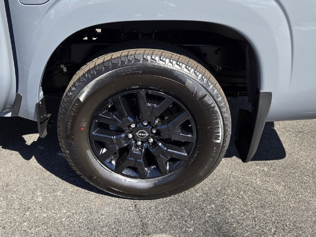 2027 Nissan Frontier SV