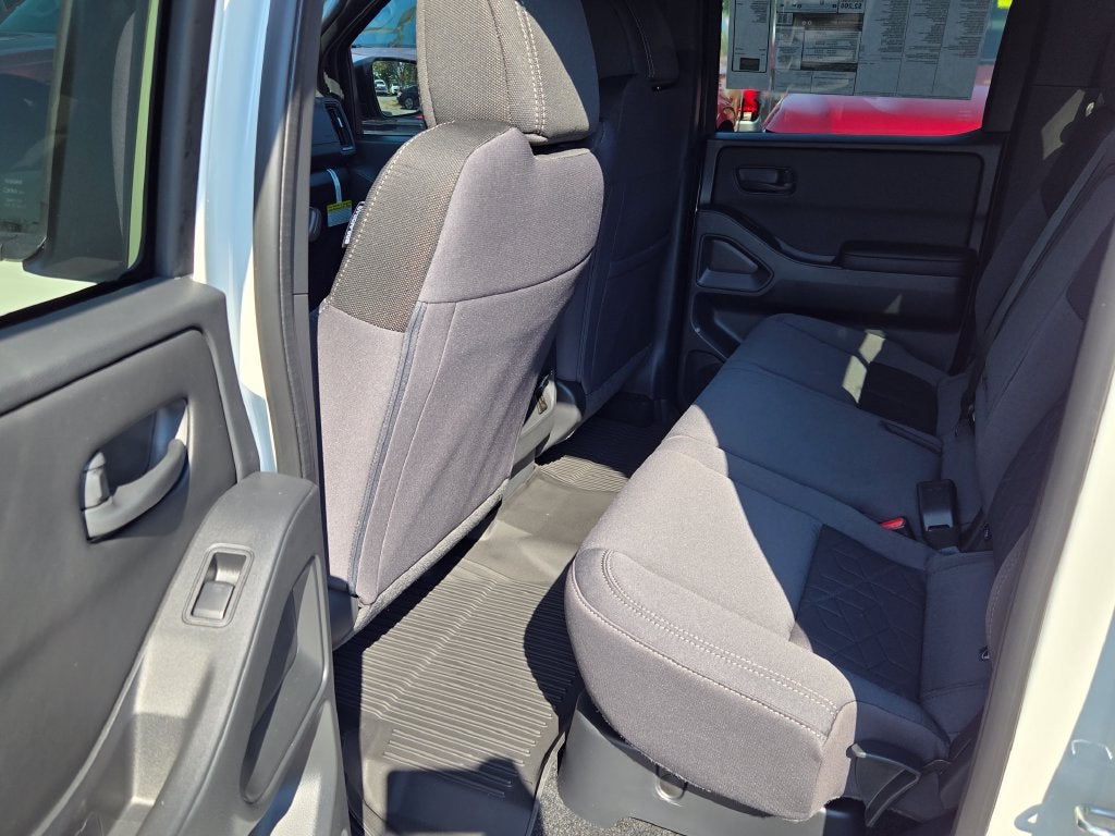 2027 Nissan Frontier SV