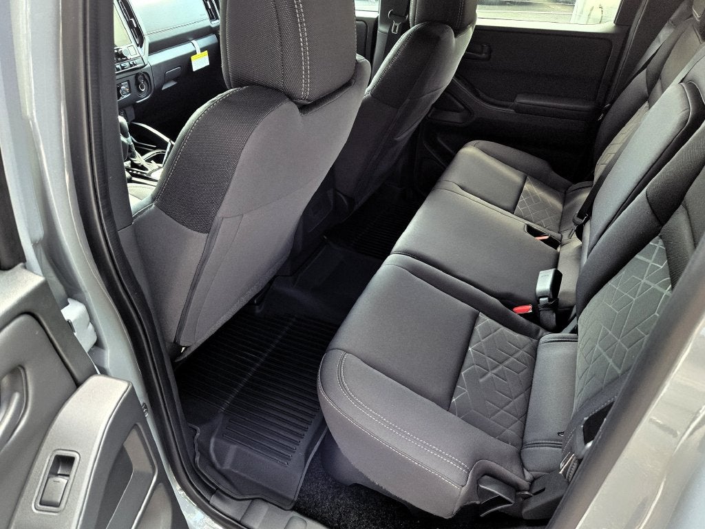 2027 Nissan Frontier SV