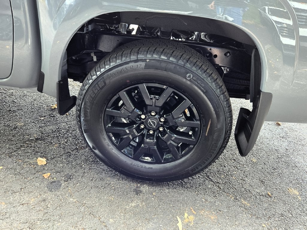 2027 Nissan Frontier SV