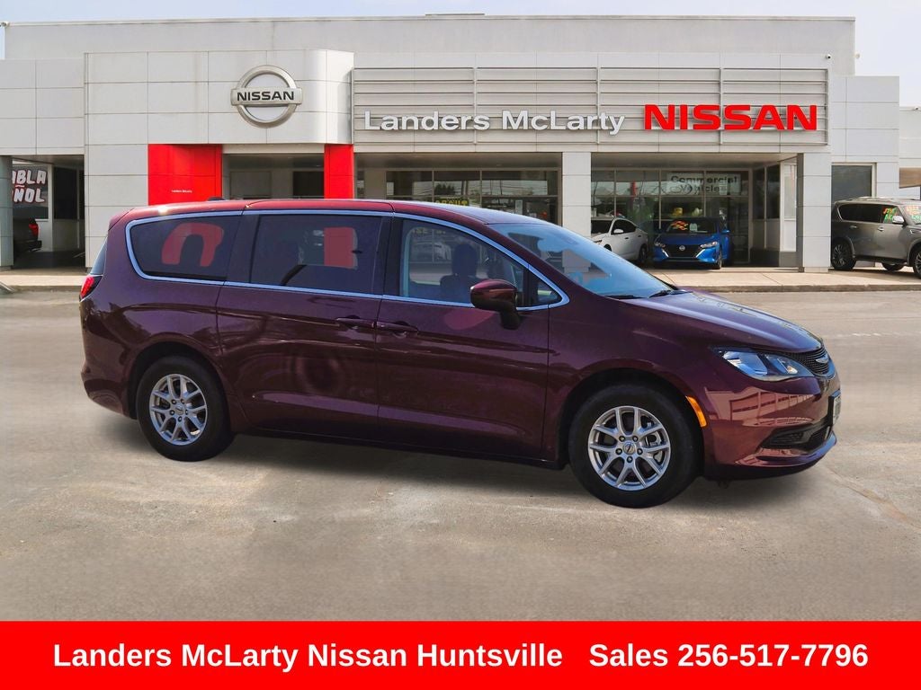 2023 Chrysler Voyager LX