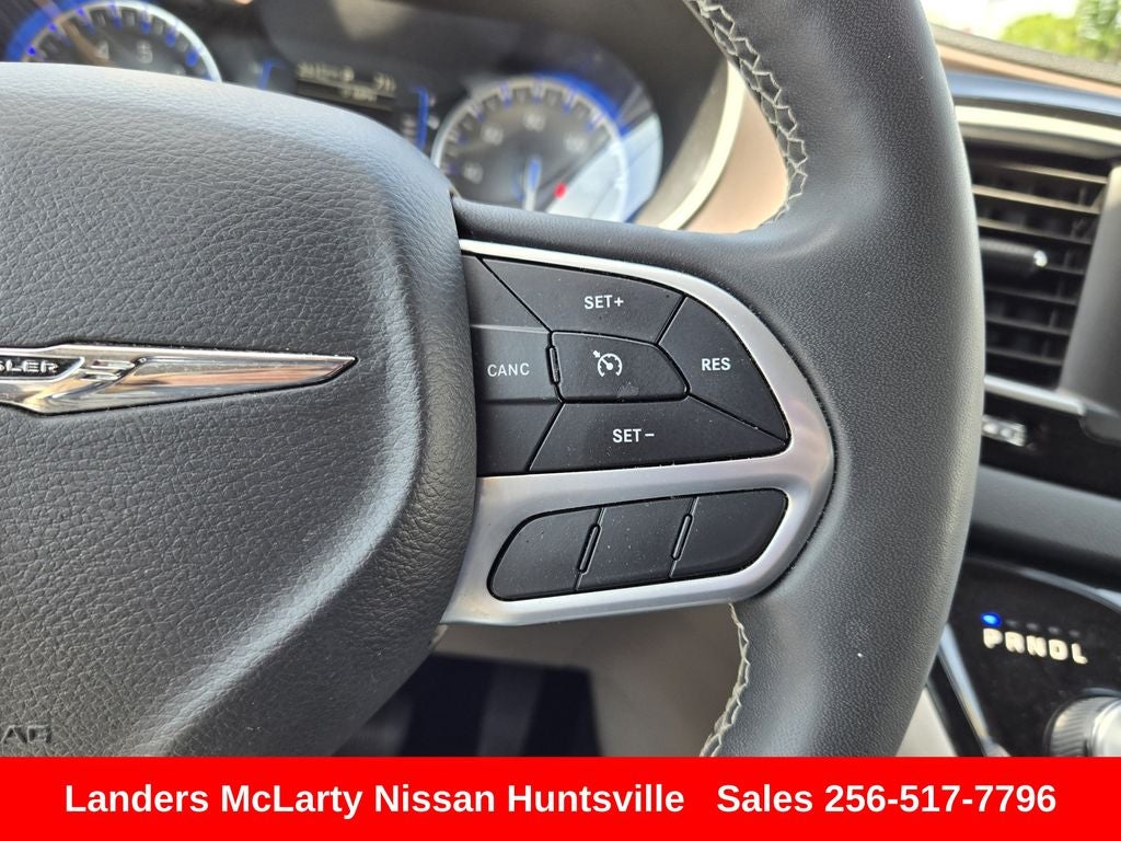 2023 Chrysler Voyager LX