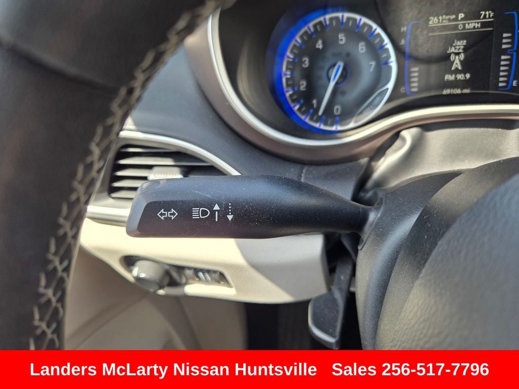 2023 Chrysler Voyager LX