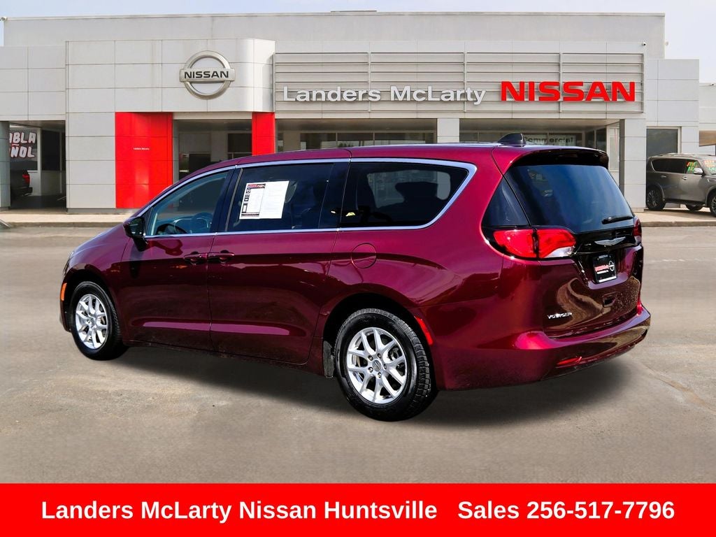 2023 Chrysler Voyager LX