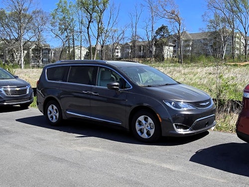 2017 Chrysler Pacifica Touring L Plus