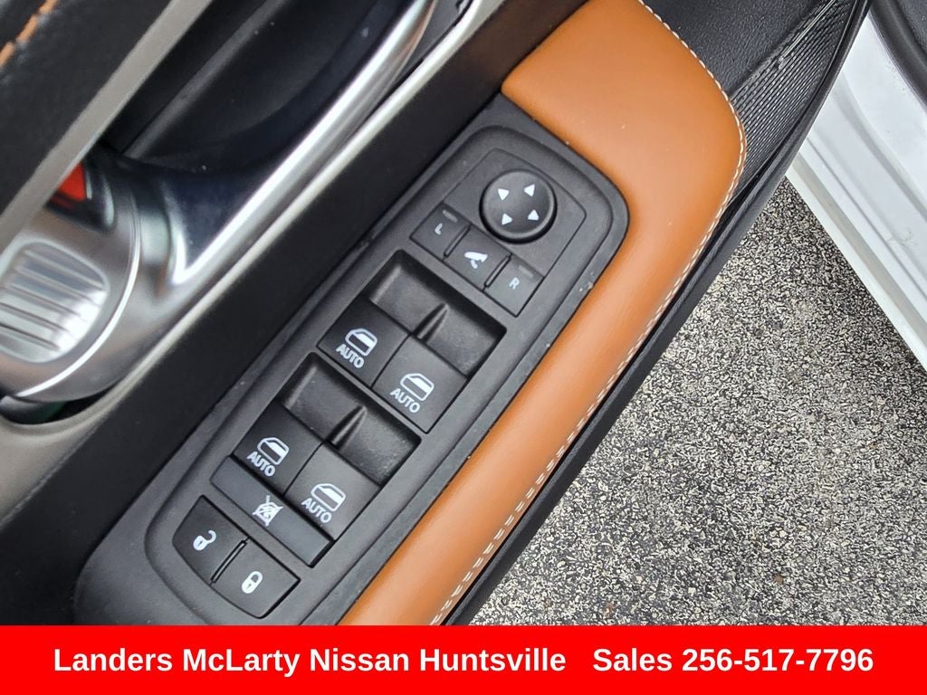 2025 Chrysler Pacifica Hybrid Pinnacle