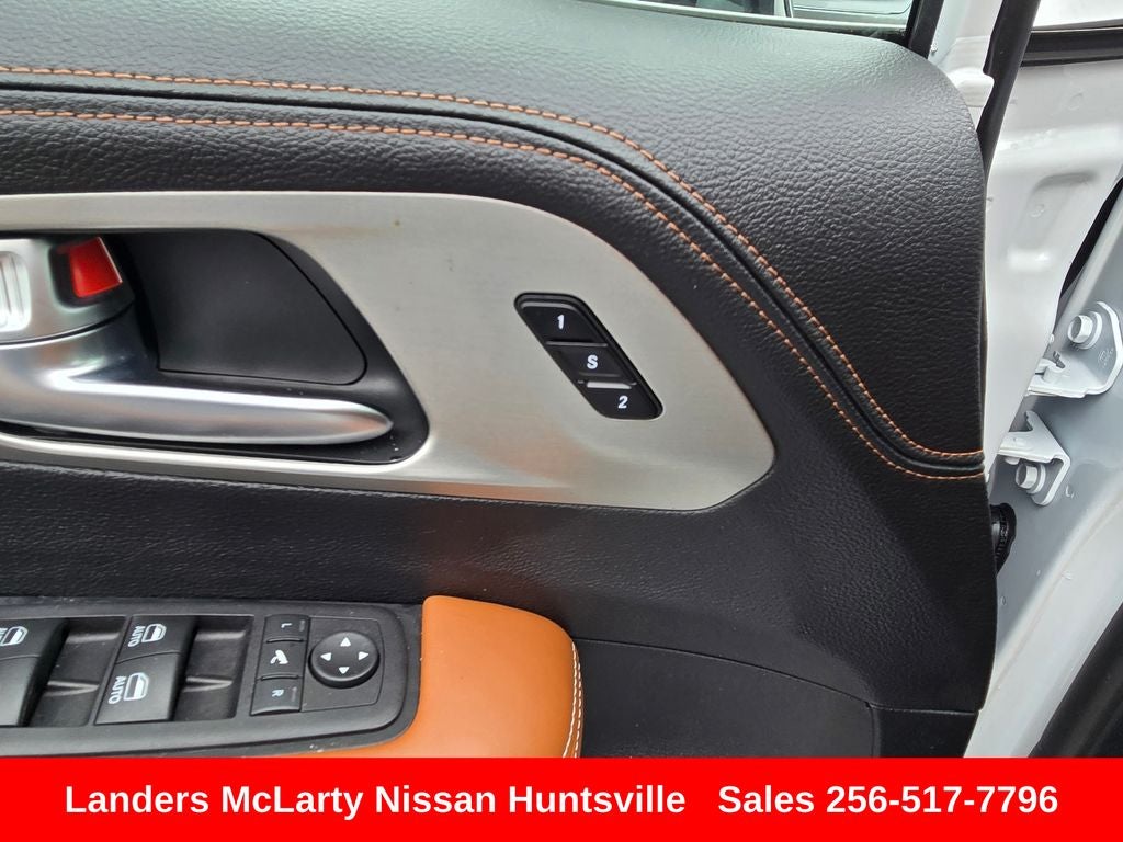 2025 Chrysler Pacifica Hybrid Pinnacle