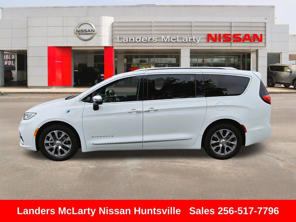2025 Chrysler Pacifica Hybrid Pinnacle