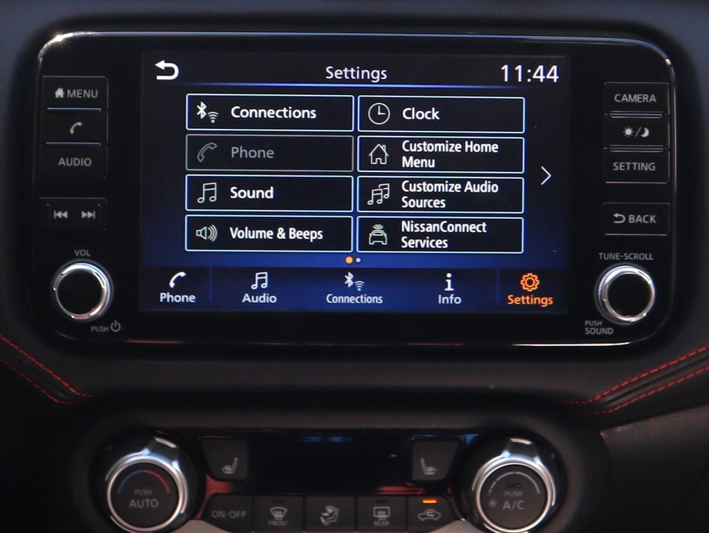 2025 Nissan Versa 1.6 SR