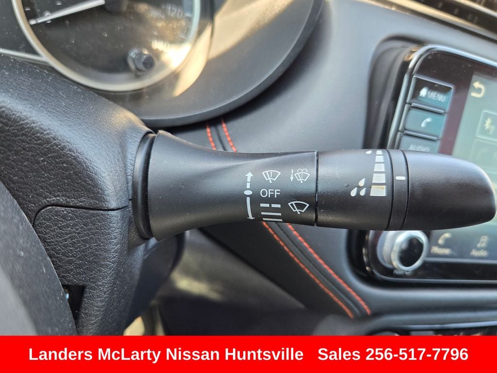 2025 Nissan Versa 1.6 SR