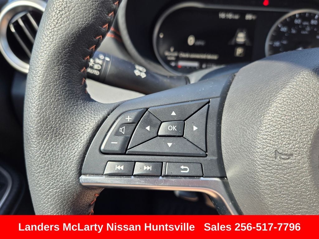 2025 Nissan Versa 1.6 SR