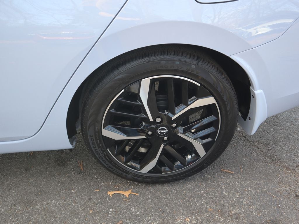 2025 Nissan Versa 1.6 SR