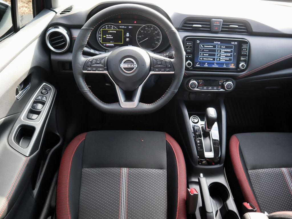 2025 Nissan Versa 1.6 SR