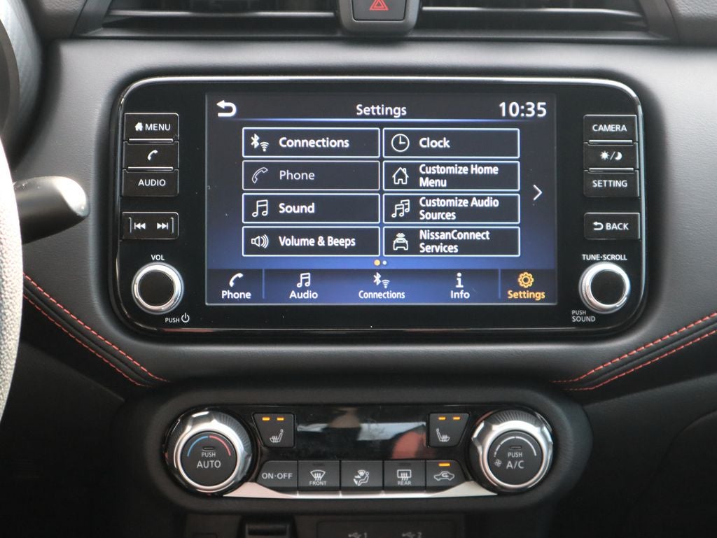 2025 Nissan Versa 1.6 SR