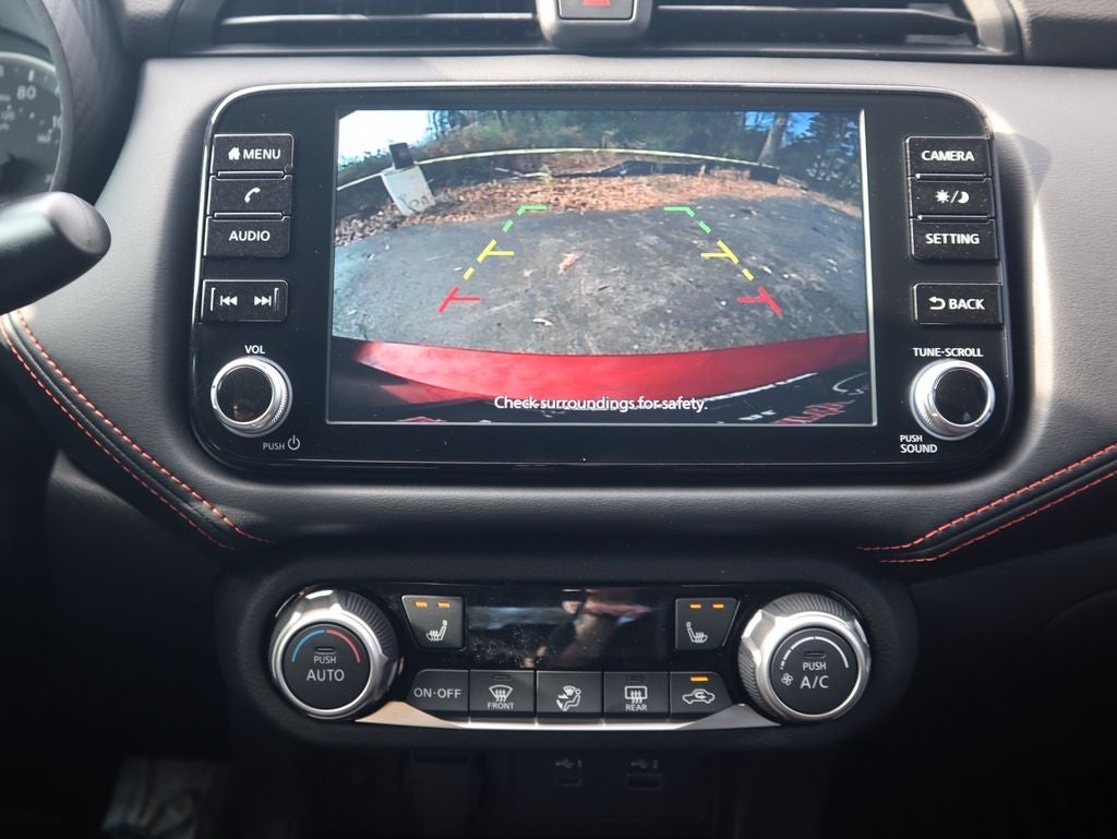 2025 Nissan Versa 1.6 SR