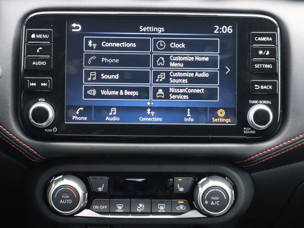 2025 Nissan Versa 1.6 SR