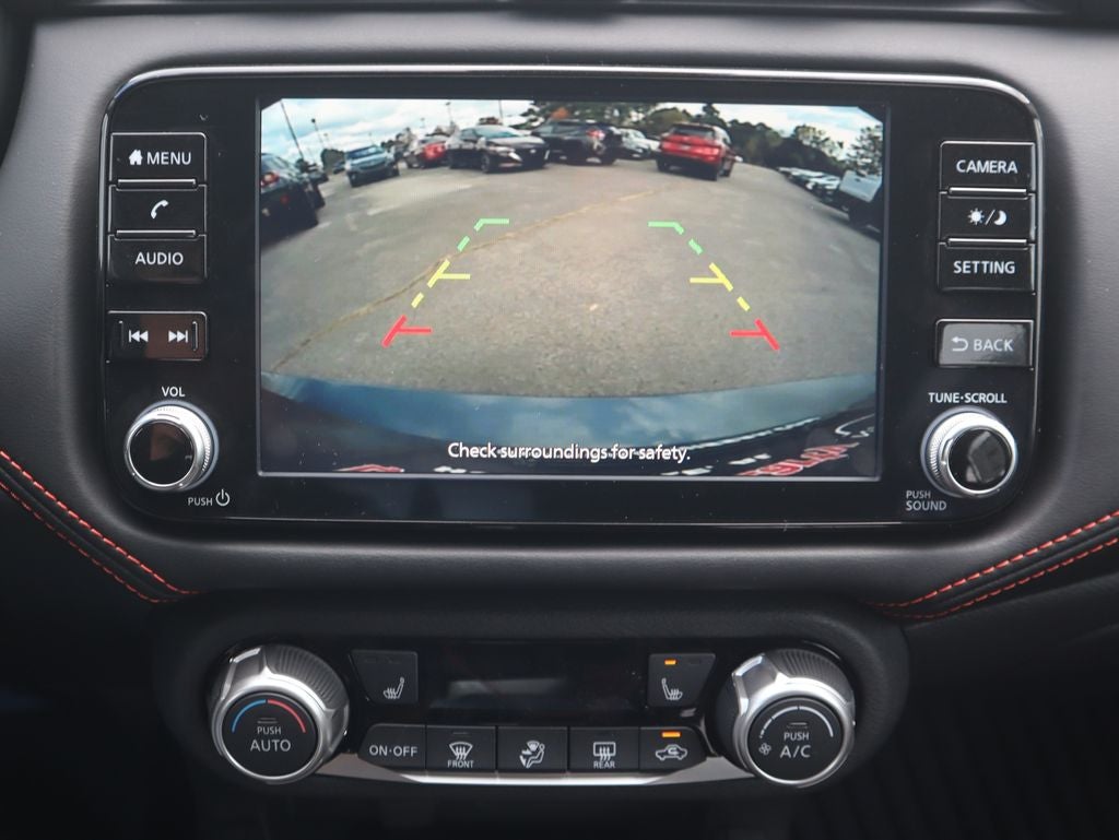 2025 Nissan Versa 1.6 SR