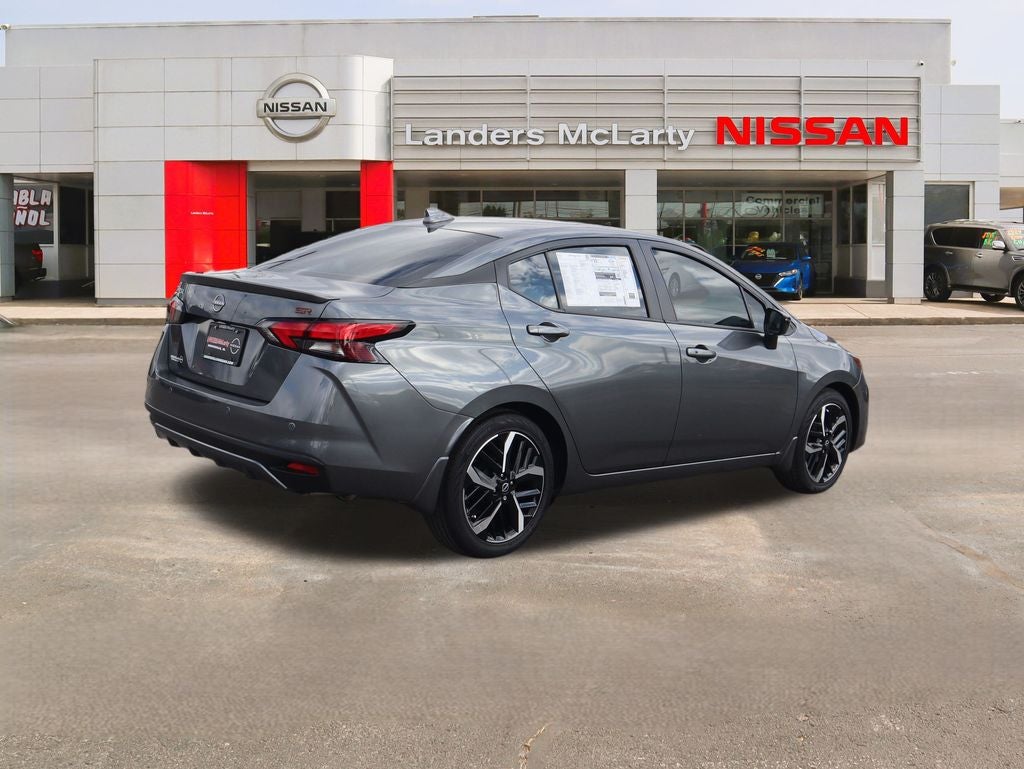 2025 Nissan Versa 1.6 SR