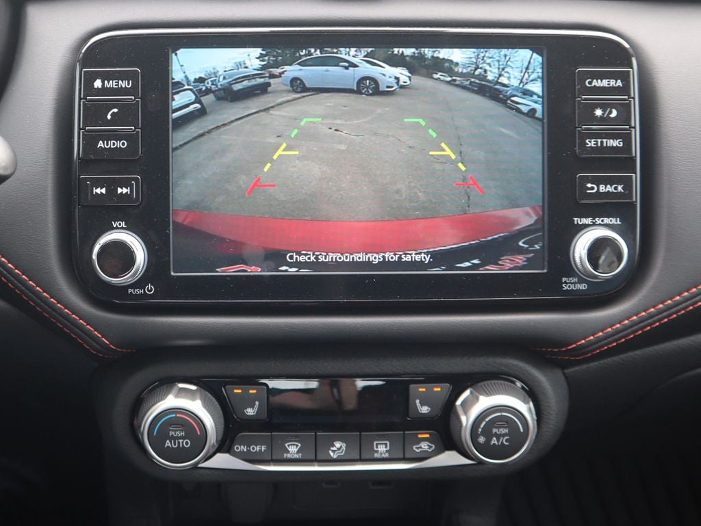 2025 Nissan Versa 1.6 SR