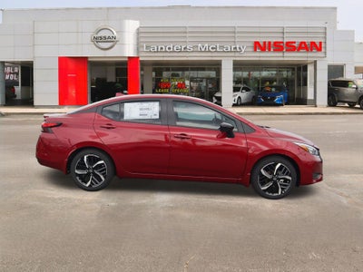 2025 Nissan Versa 1.6 SR