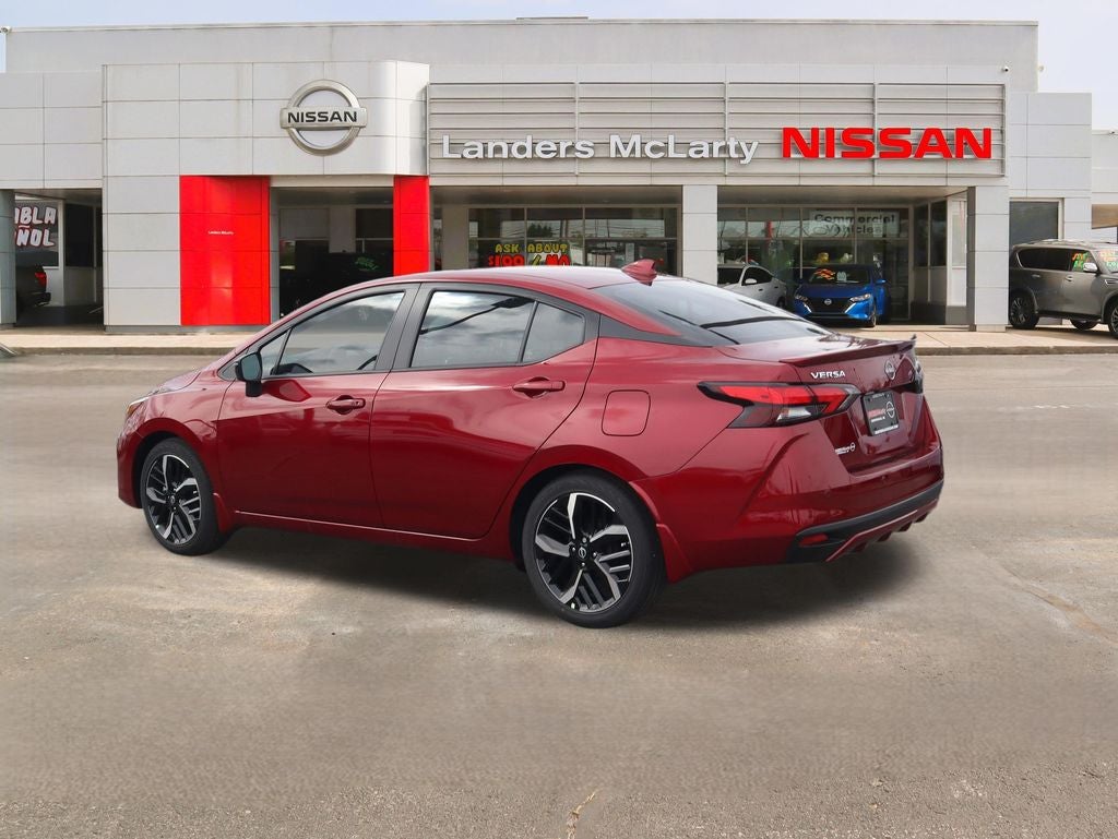 2025 Nissan Versa 1.6 SR