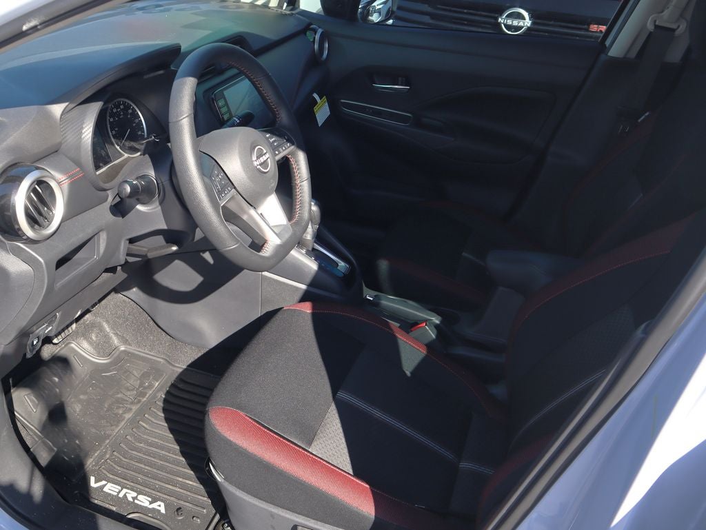 2025 Nissan Versa 1.6 SR