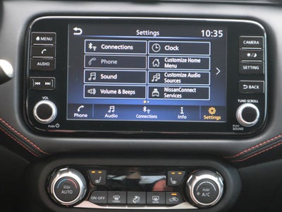 2025 Nissan Versa 1.6 SR