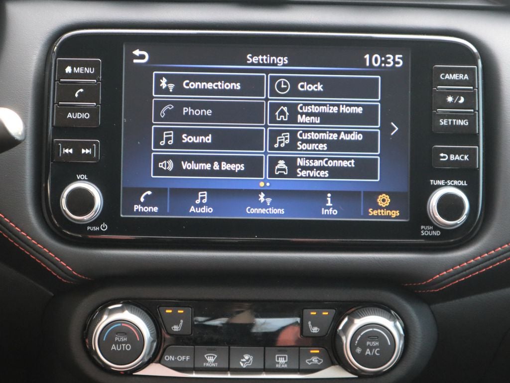 2025 Nissan Versa 1.6 SR