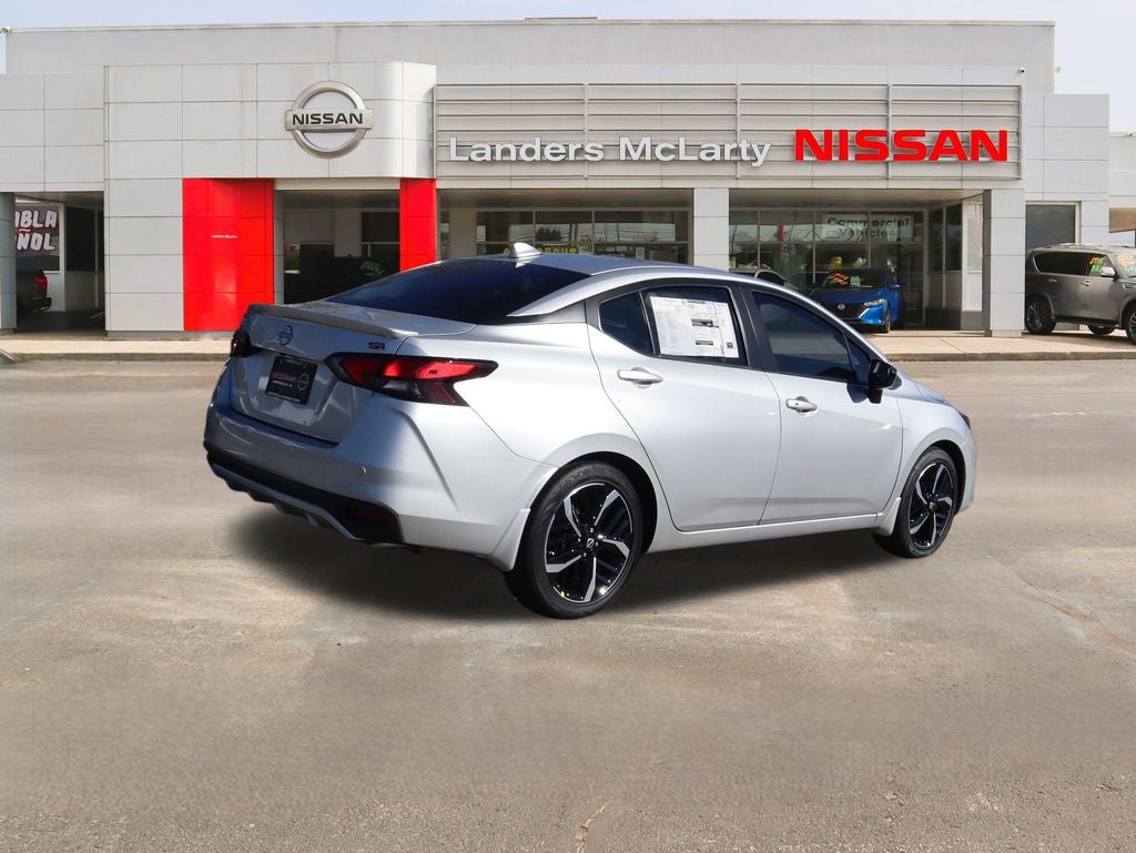 2025 Nissan Versa 1.6 SR