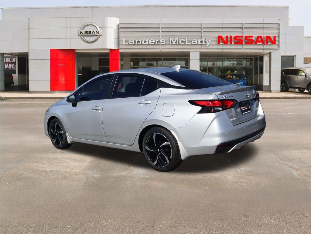 2025 Nissan Versa 1.6 SR