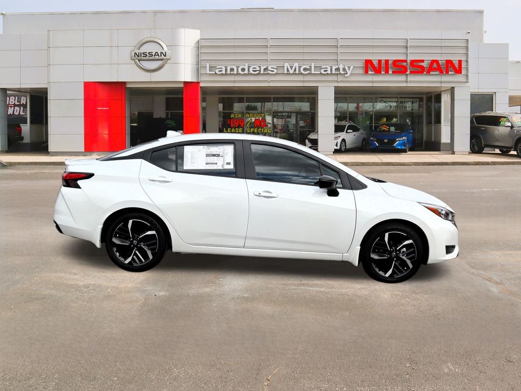 2025 Nissan Versa 1.6 SR