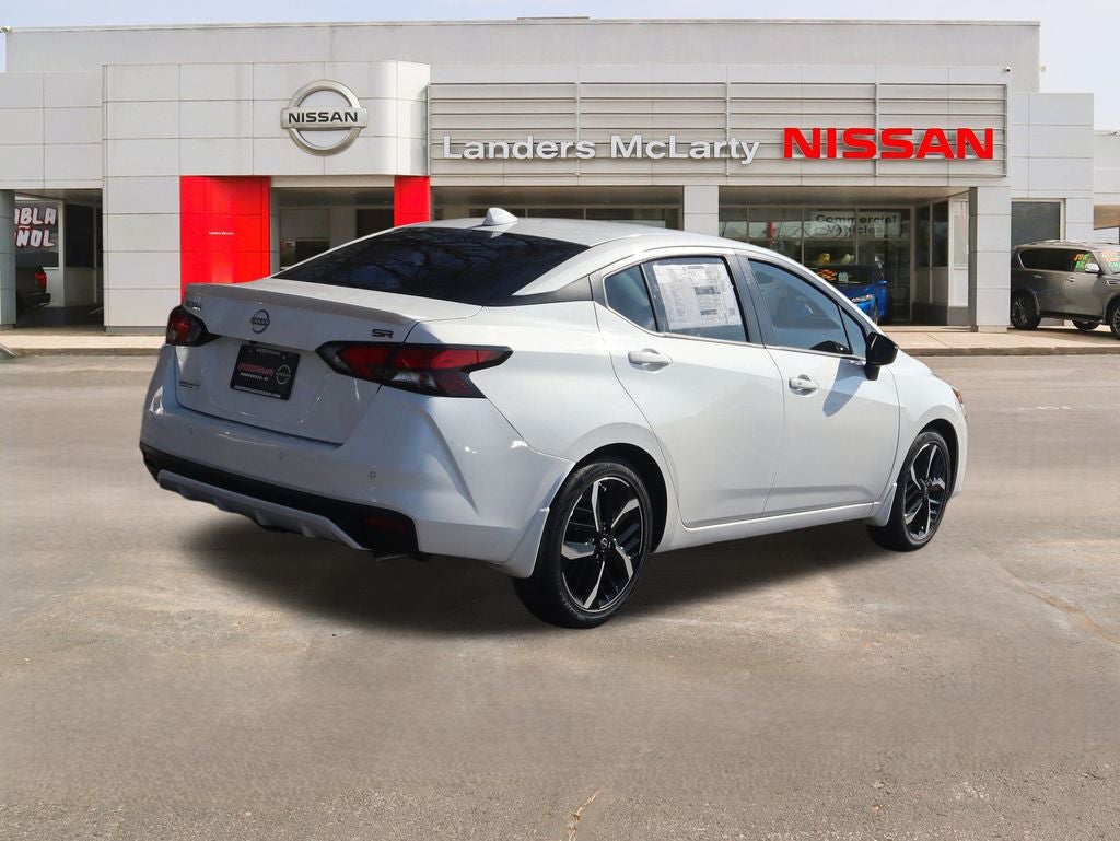 2025 Nissan Versa 1.6 SR