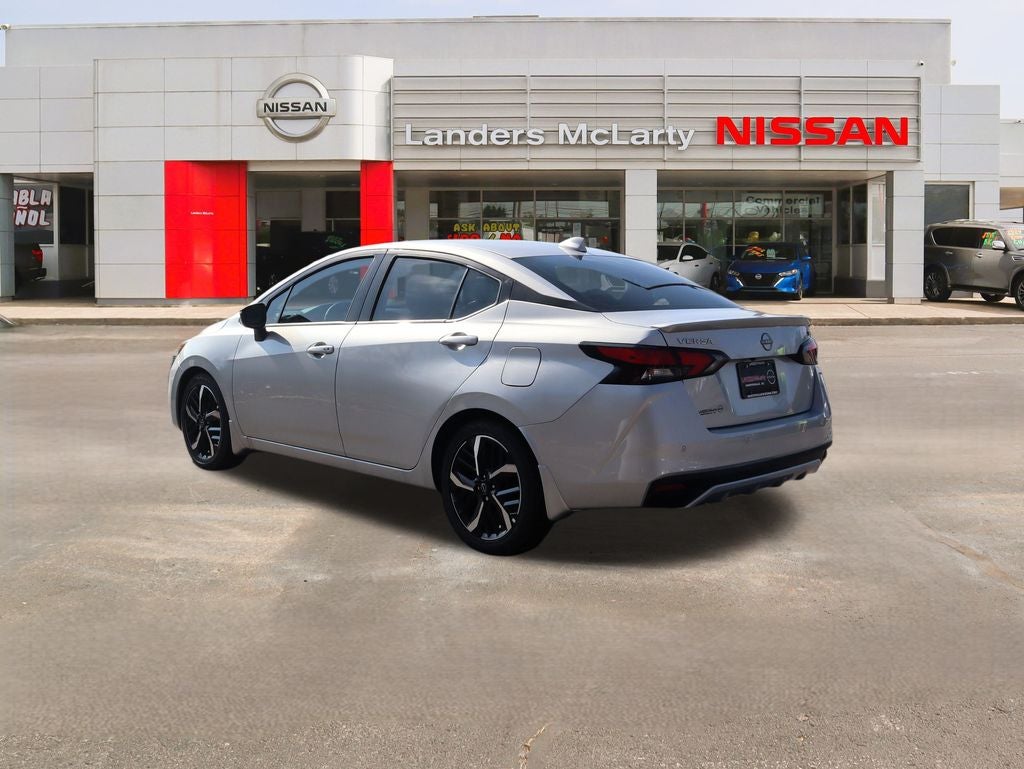 2025 Nissan Versa 1.6 SR