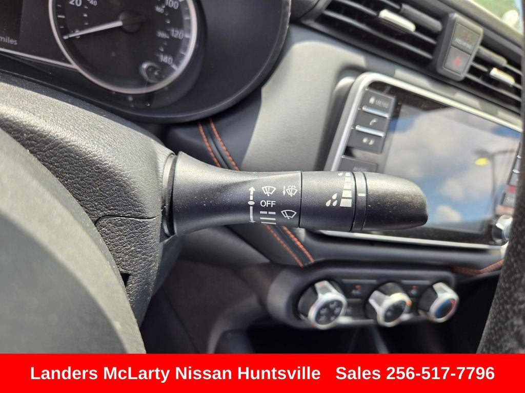 2021 Nissan Versa 1.6 SR