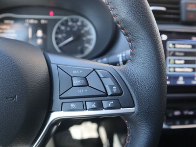 2025 Nissan Versa 1.6 SR