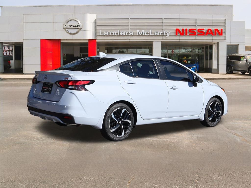 2025 Nissan Versa 1.6 SR