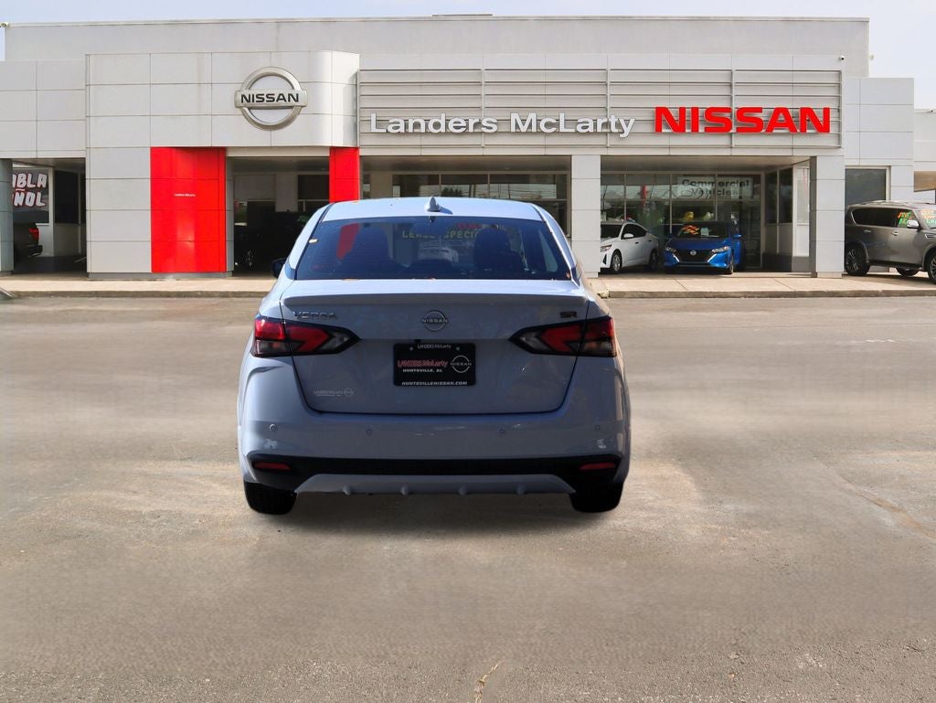2025 Nissan Versa 1.6 SR