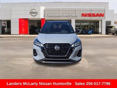 2022 Nissan Kicks SR