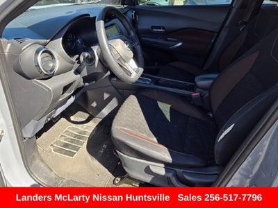2022 Nissan Kicks SR