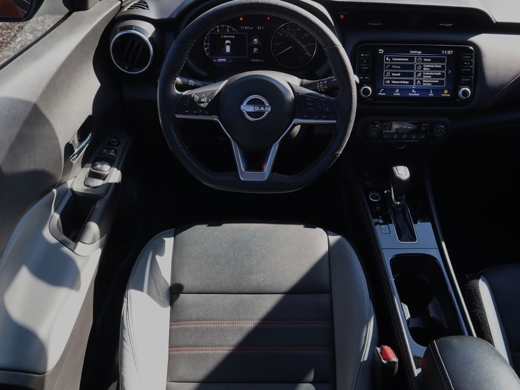 2023 Nissan Kicks SR