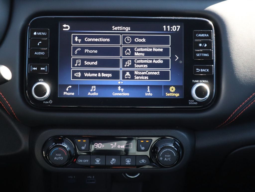 2023 Nissan Kicks SR