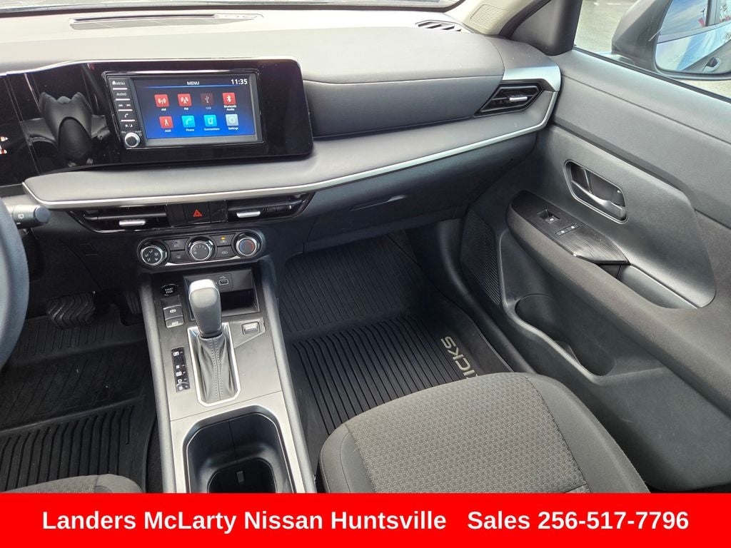 2025 Nissan Kicks S